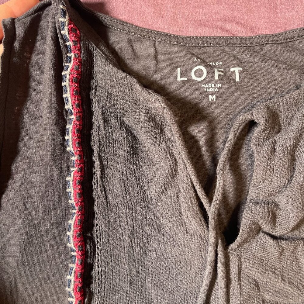 LOFT Ann Taylor Lightweight Tank Top with tassel tie shut, embroidered - Medium - Picture 3 of 8